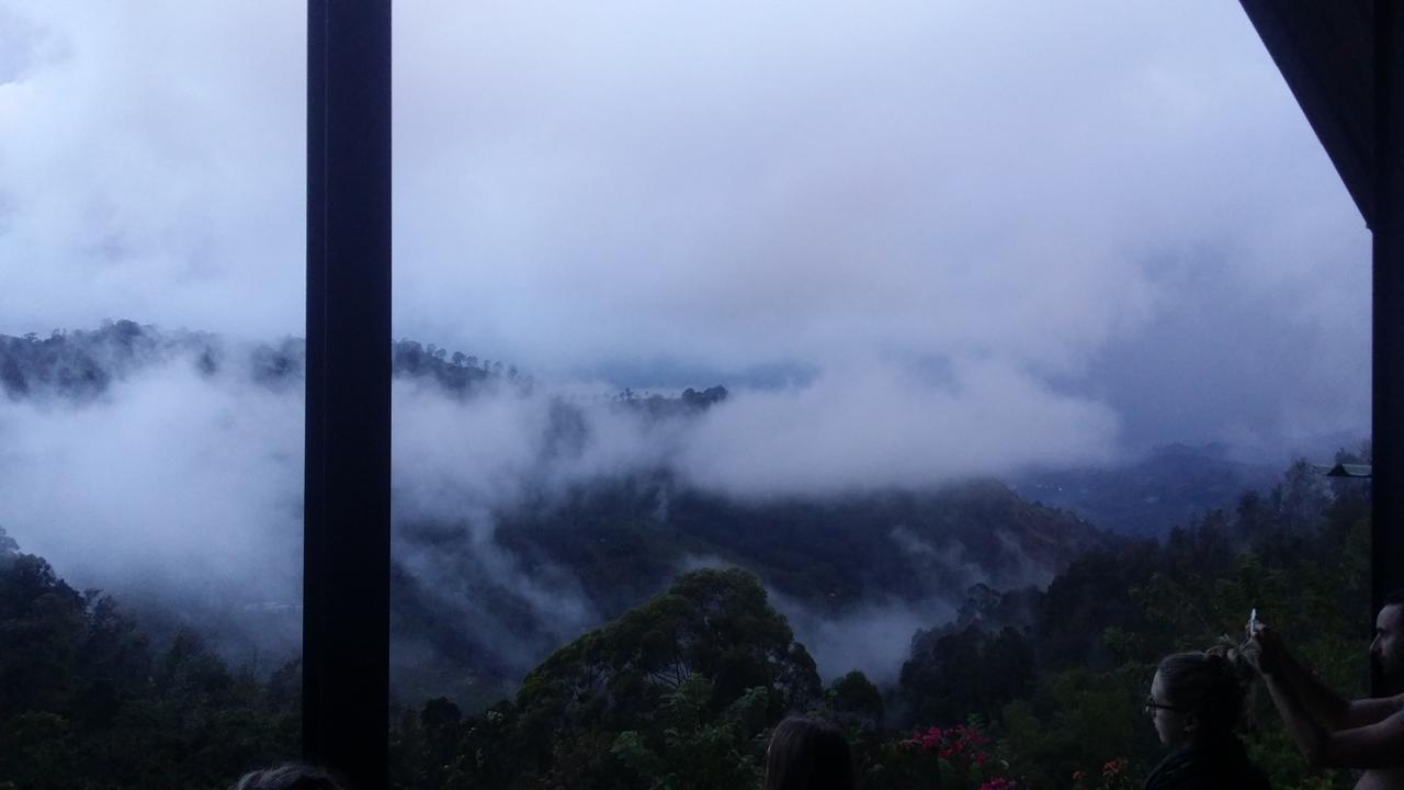Box On Clouds Hotel Ела Екстериор снимка